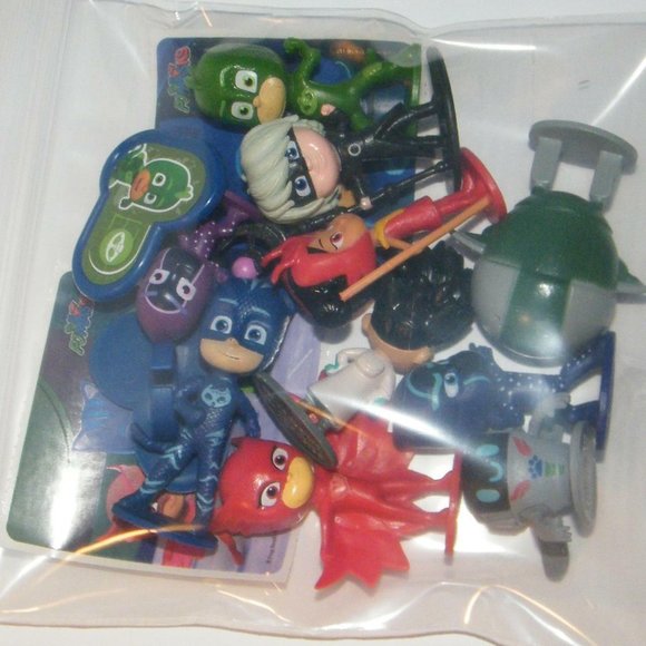 PJ Masks Party Favors 14 Set with 10 Fun Figures, 2 PJ Stickers, 2 PJ Rings - Picture 6 of 6